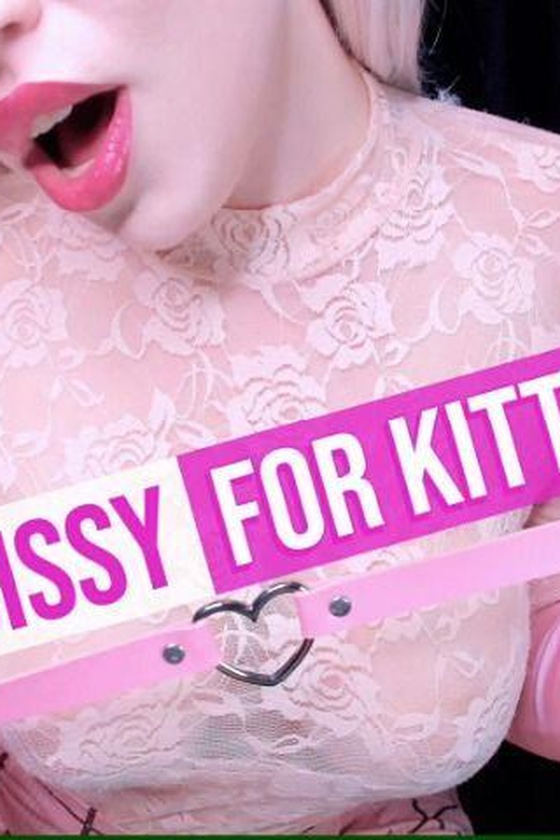 Sissy For Kitty - Screenshot 1 of 4 - Femdom
