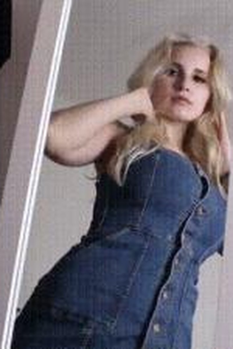 Mirror, Mirror! - Screenshot 1 of 4 - Babes