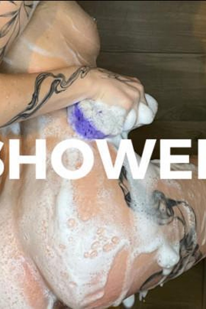 Shower - Screenshot 1 of 4 - Fingering