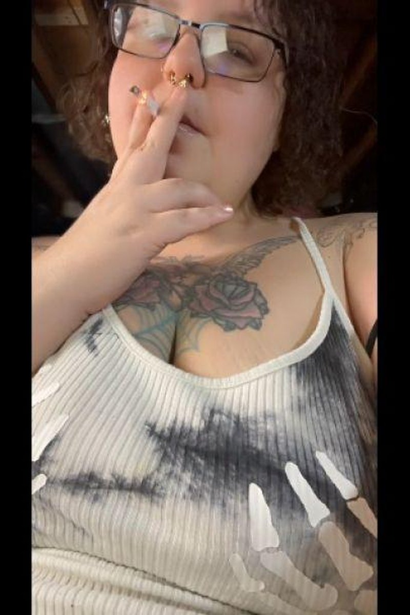 Smoking & Jamming - Screenshot 1 of 4 - BBW