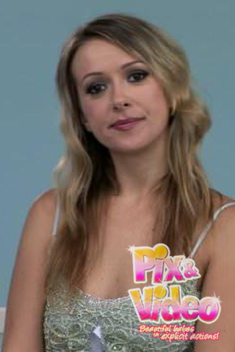 Interview With Roxie - Screenshot 1 of 4 - Brown Hair