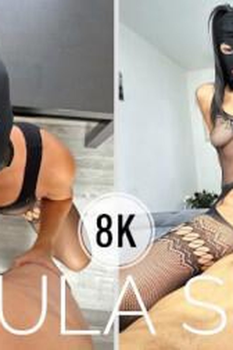 Beautiful Woman In A Mask - Screenshot 1 of 4 - Blowjob