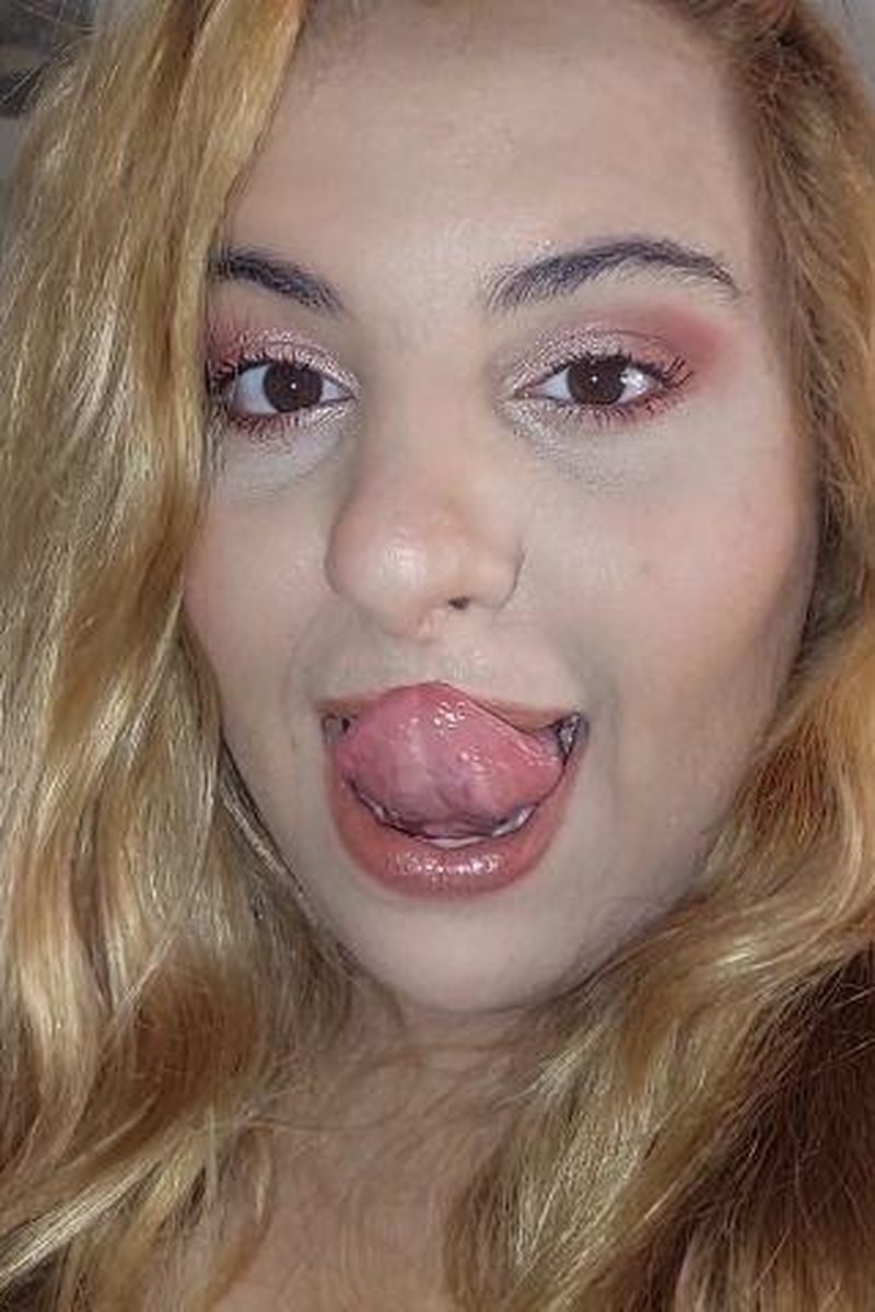 Swallowing Gummies - Screenshot 1 of 4 - Belly Fetish
