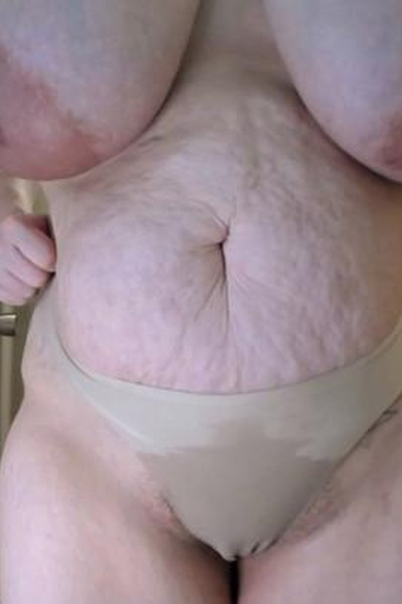 Custom Pee Clip - Screenshot 1 of 4 - Golden Shower