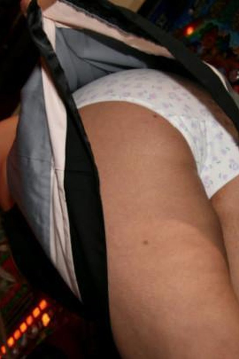 Sexy Puff Ball Skirt Upskirt 2 - Screenshot 1 of 4 - Bitch