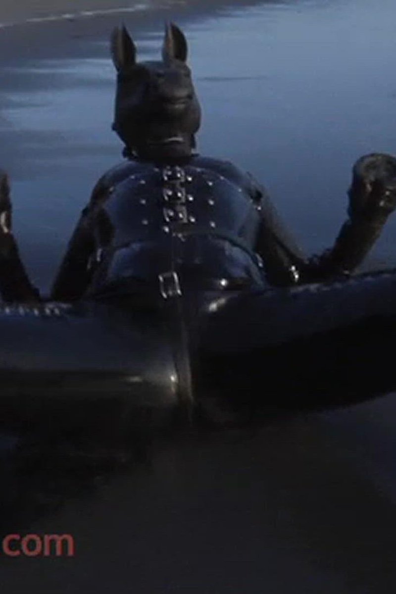 Kinkyponygirl at Eureka Beach - Screenshot 1 of 4 - Bondage