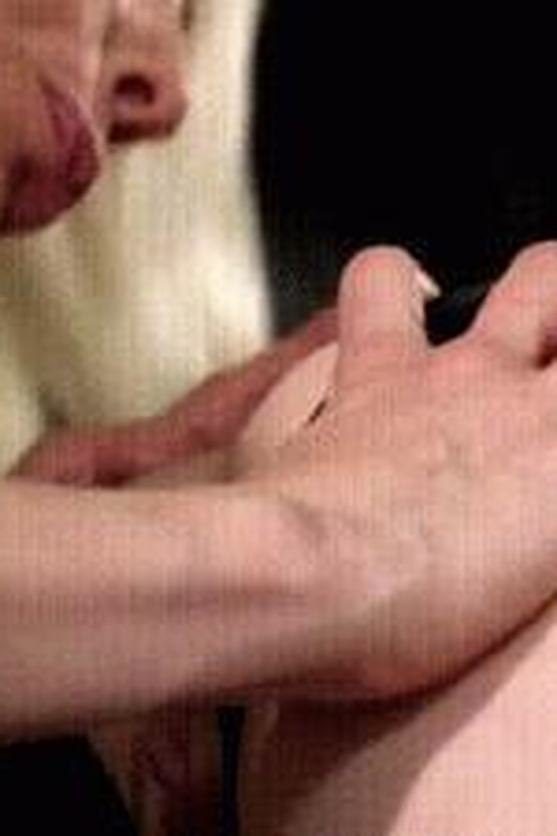 Obedience - Screenshot 1 of 4 - Anal Examination