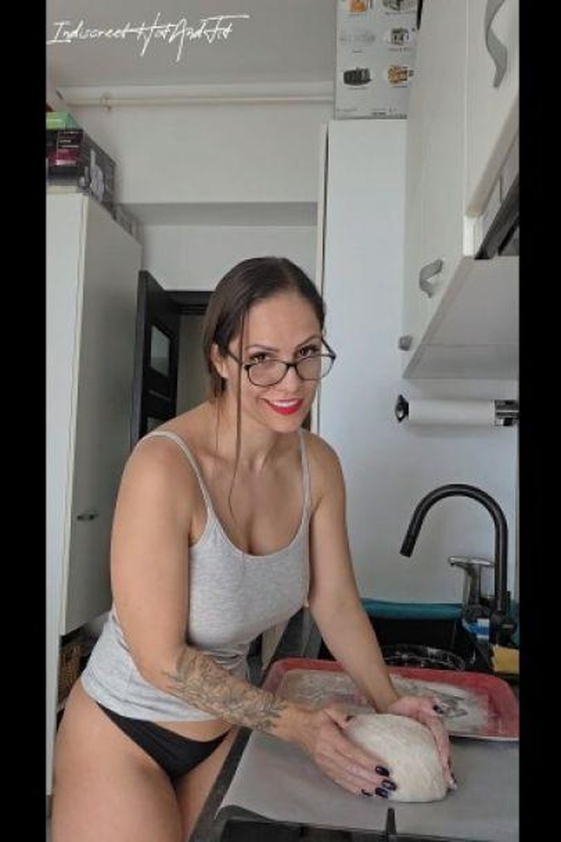 F0004. MILF Baking Bread - Screenshot 1 of 4 - Baking