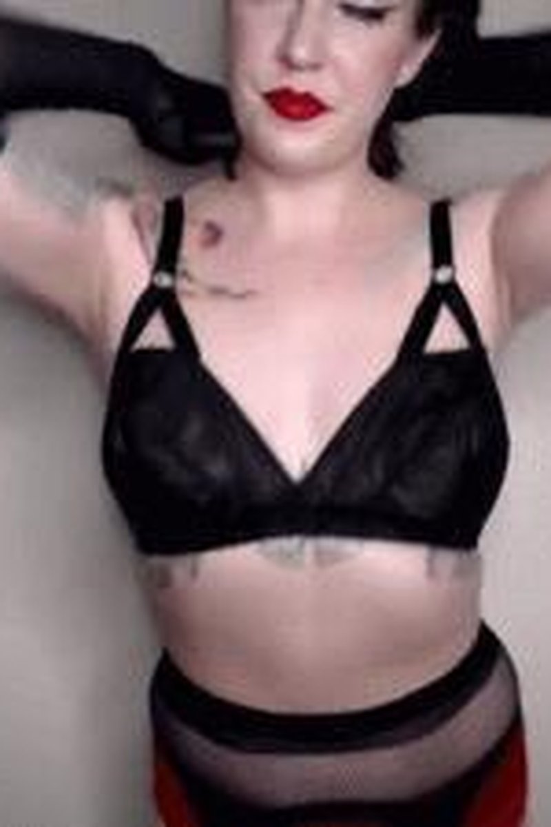 Humiliation Tasks - Screenshot 1 of 4 - Degrading