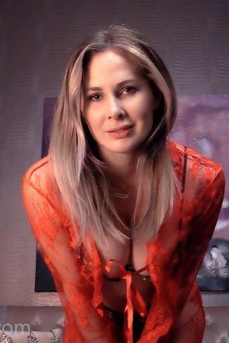 Lowhi Slave Mantras - Screenshot 1 of 4 - Femdom