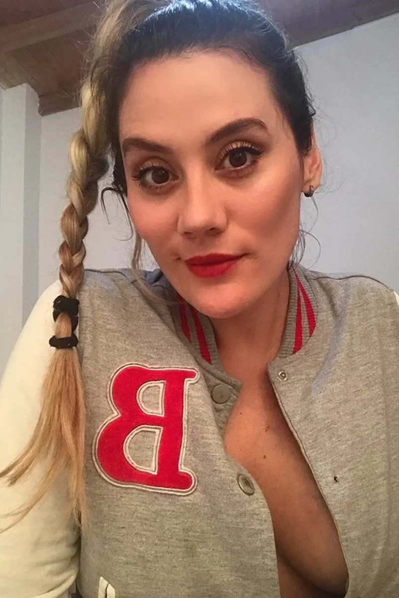 Andrea Garcia - Screenshot 1 of 4