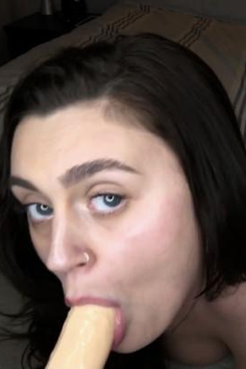 Fucking Your Wifes Best Friend - Screenshot 1 of 4 - Cheating