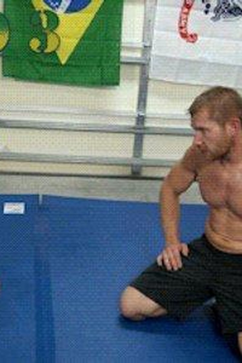 Cory Chase In 30 Minutes To Failure - Round Three (HD) - Screenshot 1 of 4 - Wrestling