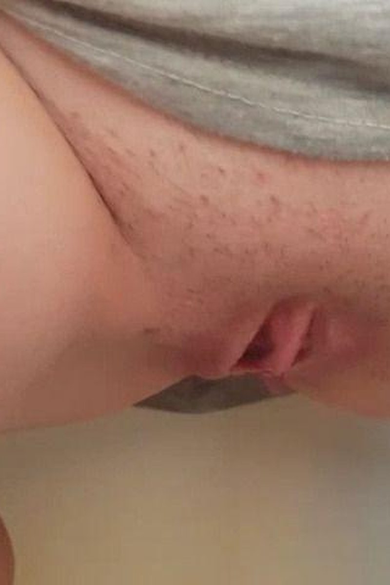 Quick Pee - Screenshot 1 of 4 - Golden Shower