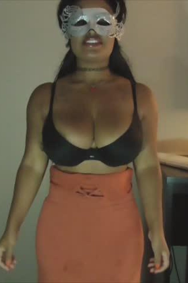Big Bouncing Boobs - Screenshot 1 of 4 - Big Tits
