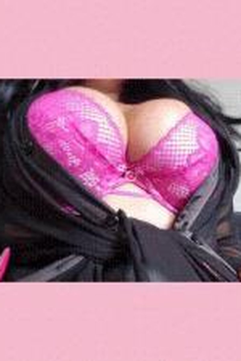Cleavage Compilation #2 - Screenshot 1 of 4 - Big Tits