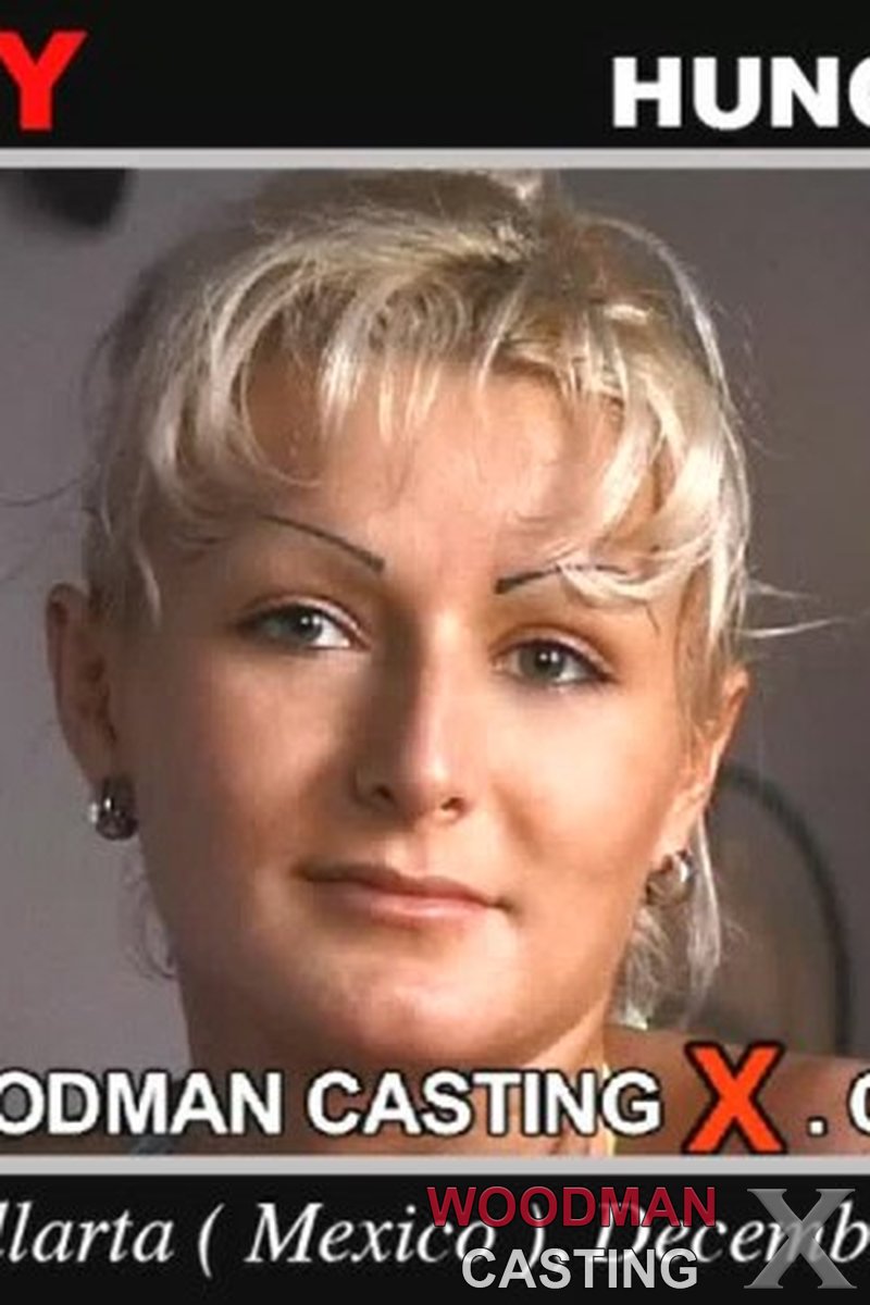 Holly Casting - Screenshot 1 of 4 - Blond Hair