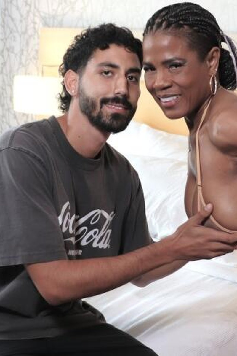 TP-bigboobiesclub-raven-and-her-cub