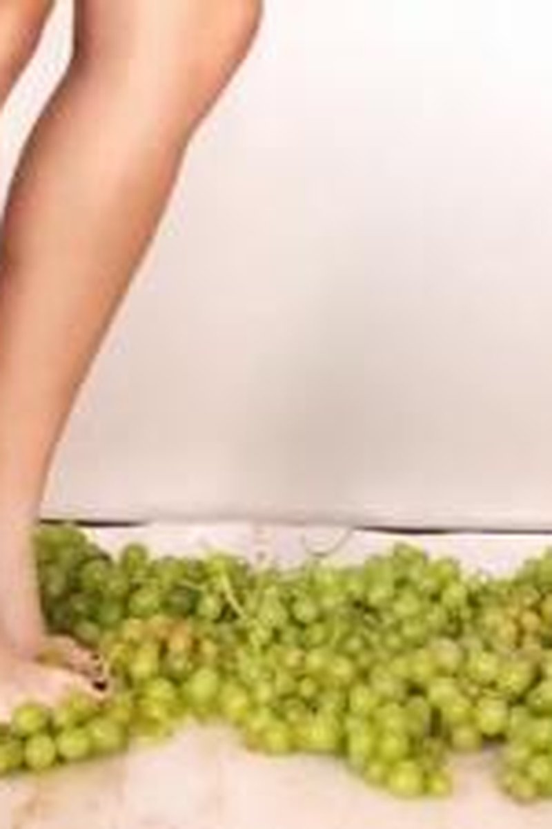 Hannah Grape Squeeze - Screenshot 1 of 4 - Barefoot