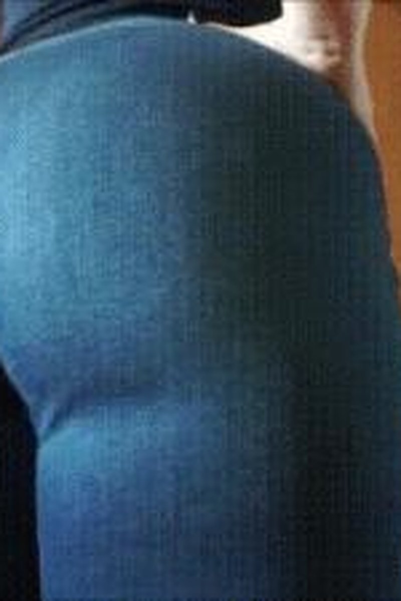 Denim Butt Obsession - Screenshot 1 of 4 - Ass Fetish
