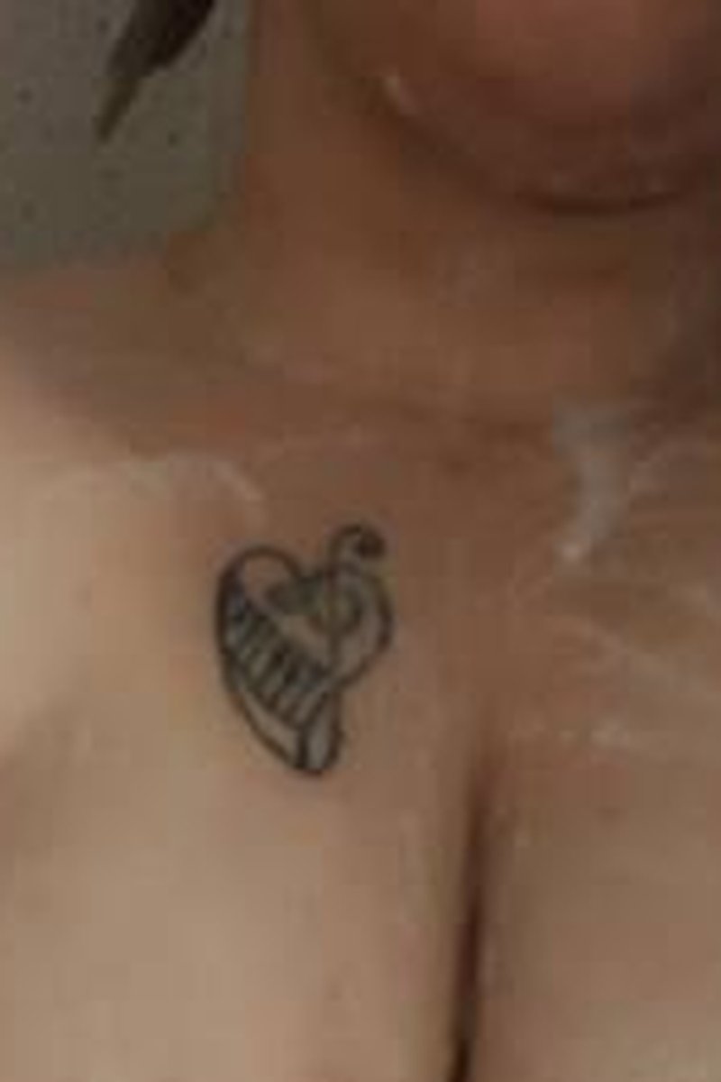 Soapy Tits - Screenshot 1 of 4 - Bathroom