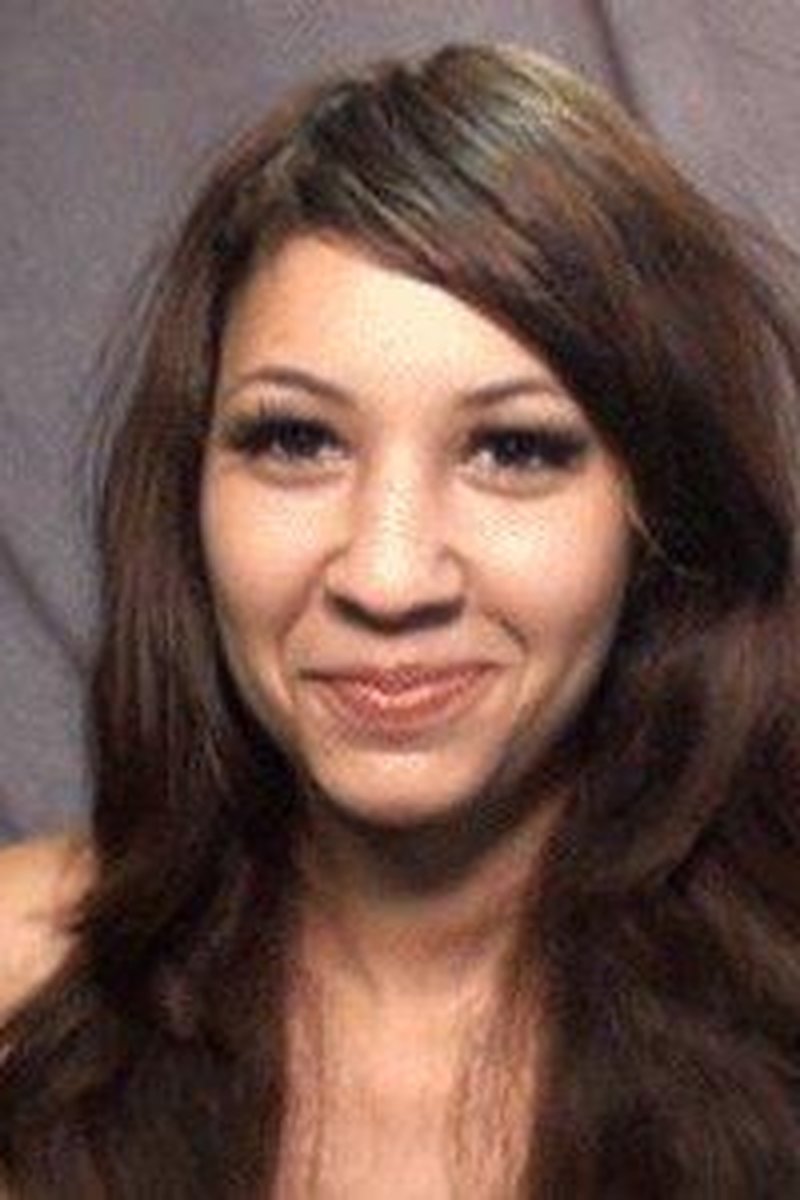 Esmi Lee Bites Streaming - Screenshot 1 of 4 - BDSM