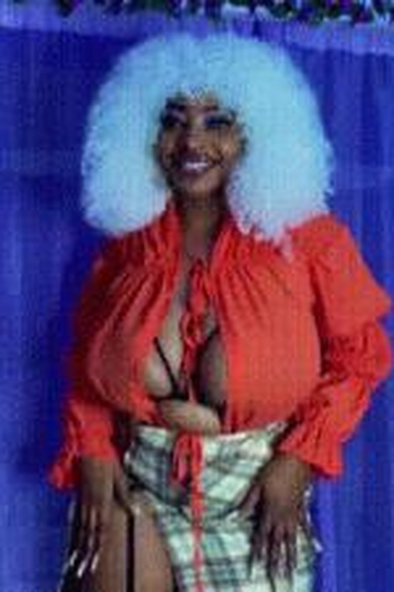 The Loser Striptease - Screenshot 1 of 4 - Big Tits