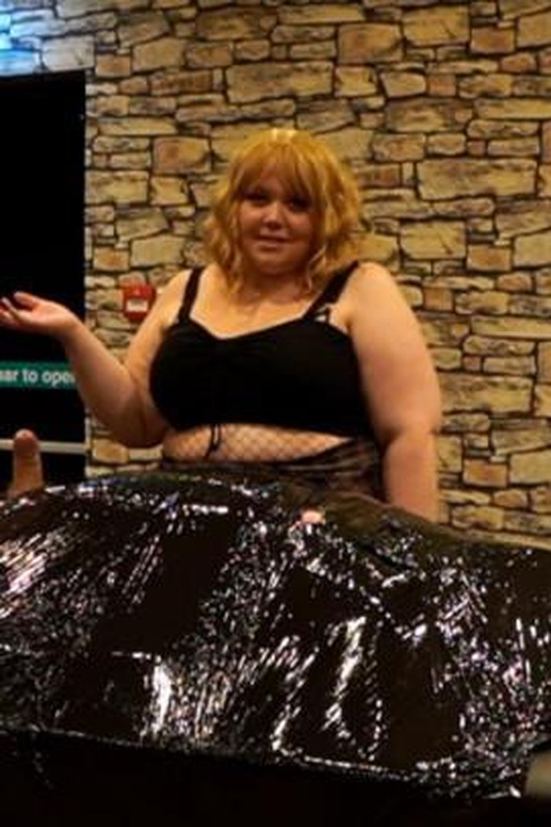 Pallet Wrap Torment - Screenshot 1 of 4 - BBW