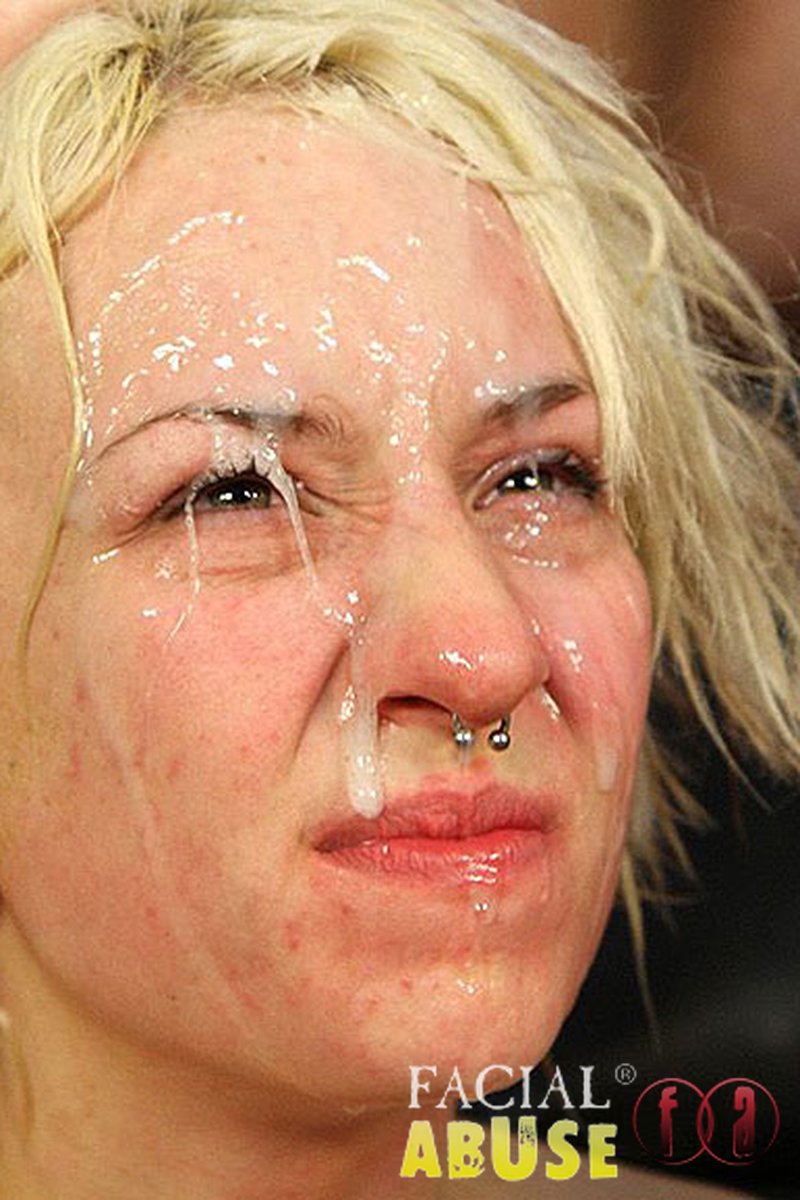 Proxy Paige - Screenshot 1 of 4 - Blowjob