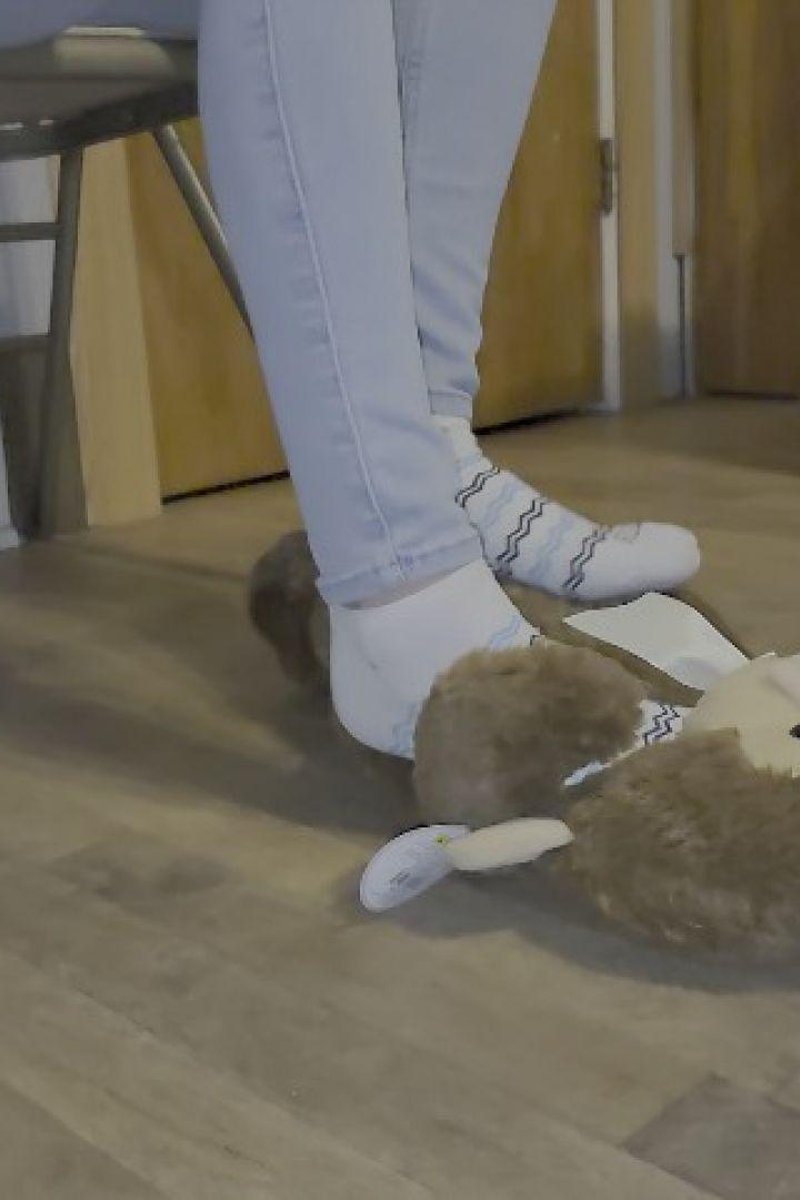 Nike Shox And Colorful Socks Domination - Screenshot 1 of 4 - Shoes