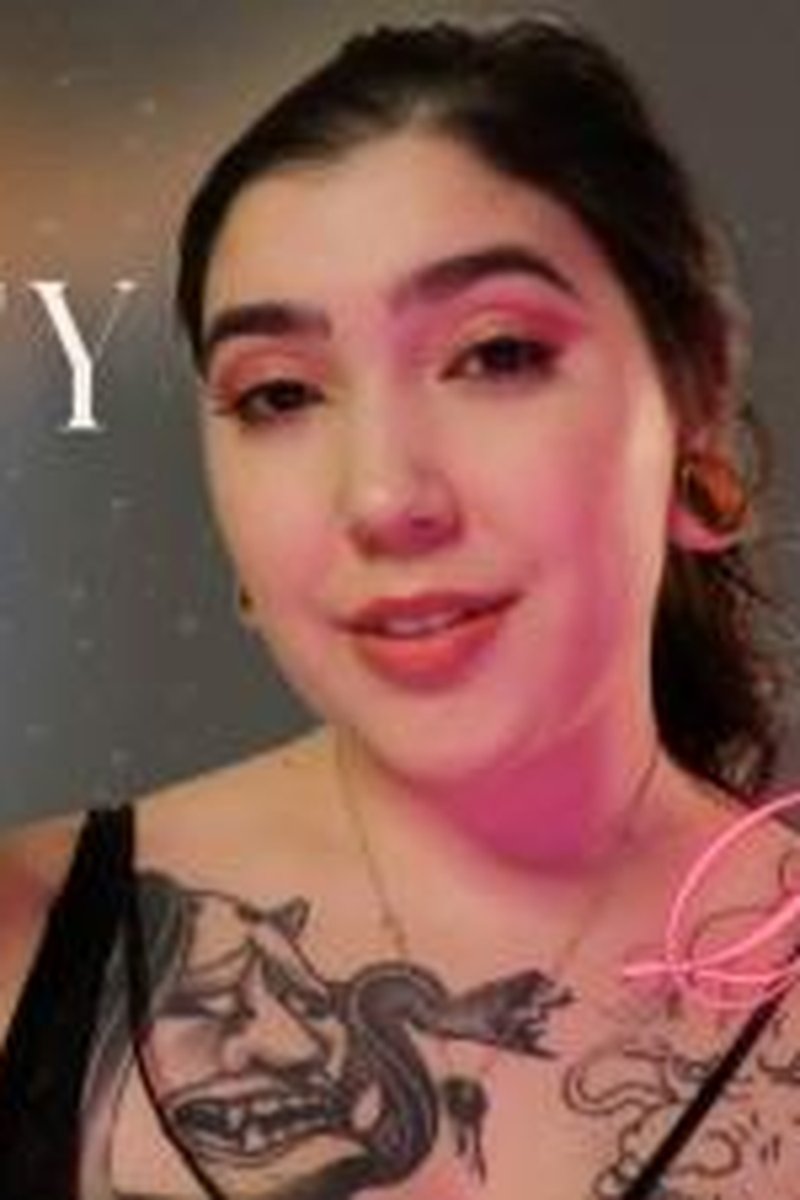 Pretty Privilege - Screenshot 1 of 4 - Babes