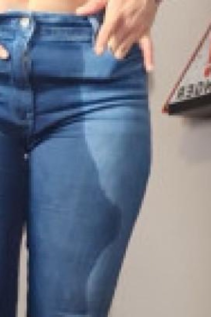 Soaked Jeans - Screenshot 1 of 4 - Golden Shower