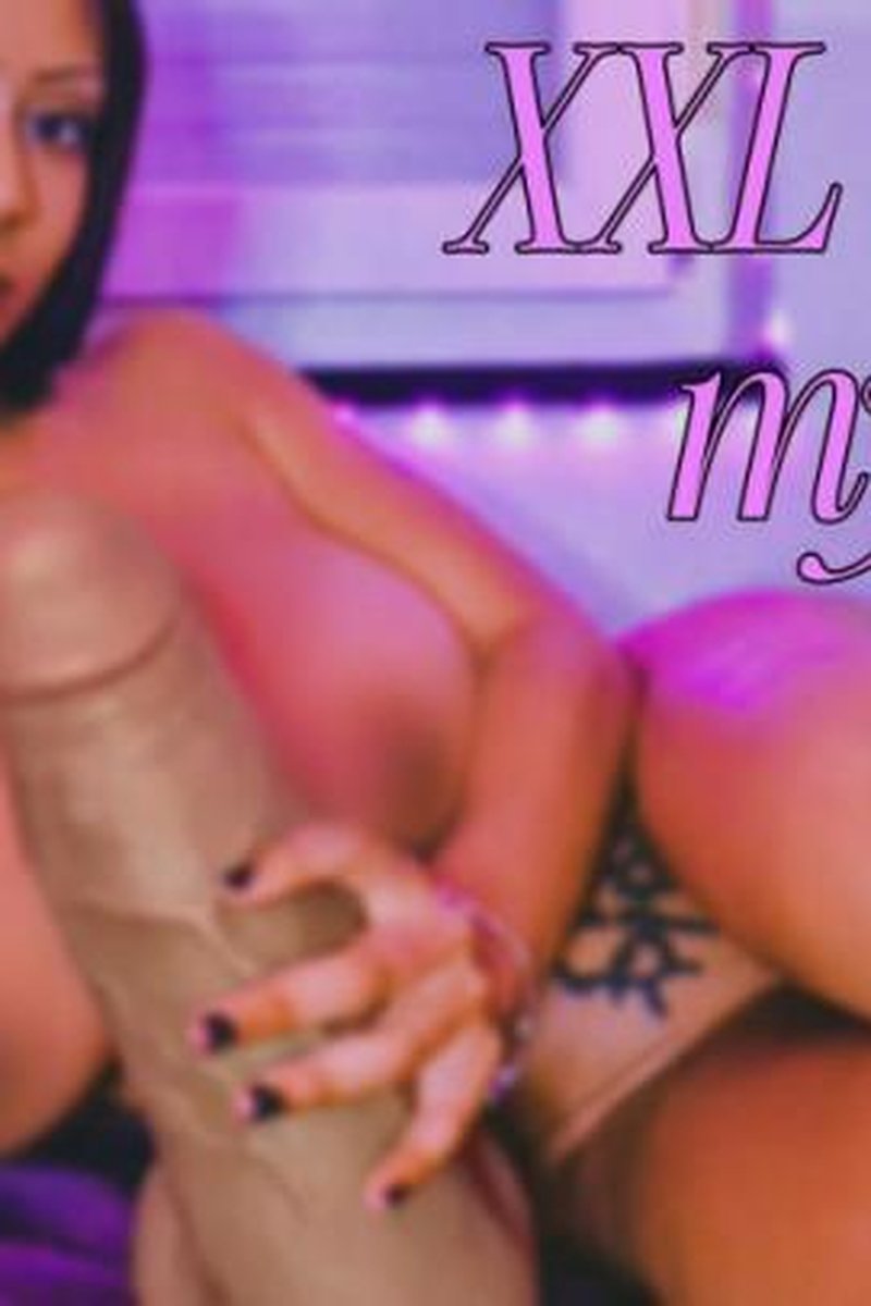 Olied Boobs + Titjob - Screenshot 1 of 4 - Black