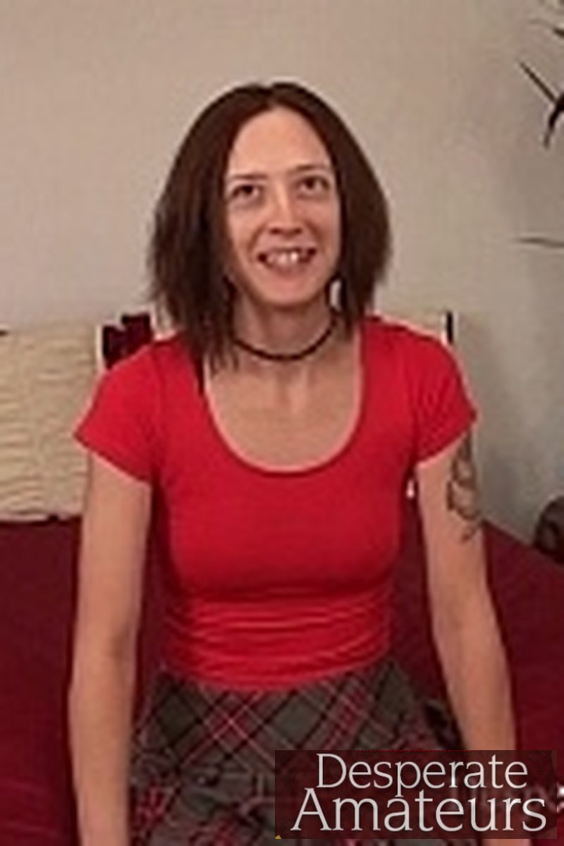 Birdie - Screenshot 1 of 4 - Brown Hair