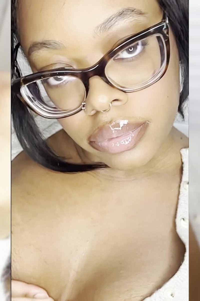 Remain Eye Contact Split Screen - Screenshot 1 of 4 - Big Eyes