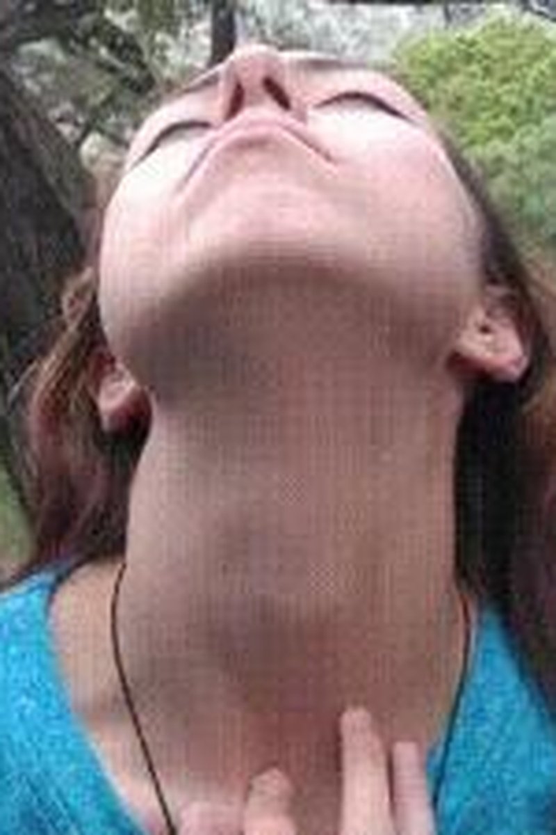 Her Curvy Neck - Screenshot 1 of 4 - Cum Swallowing