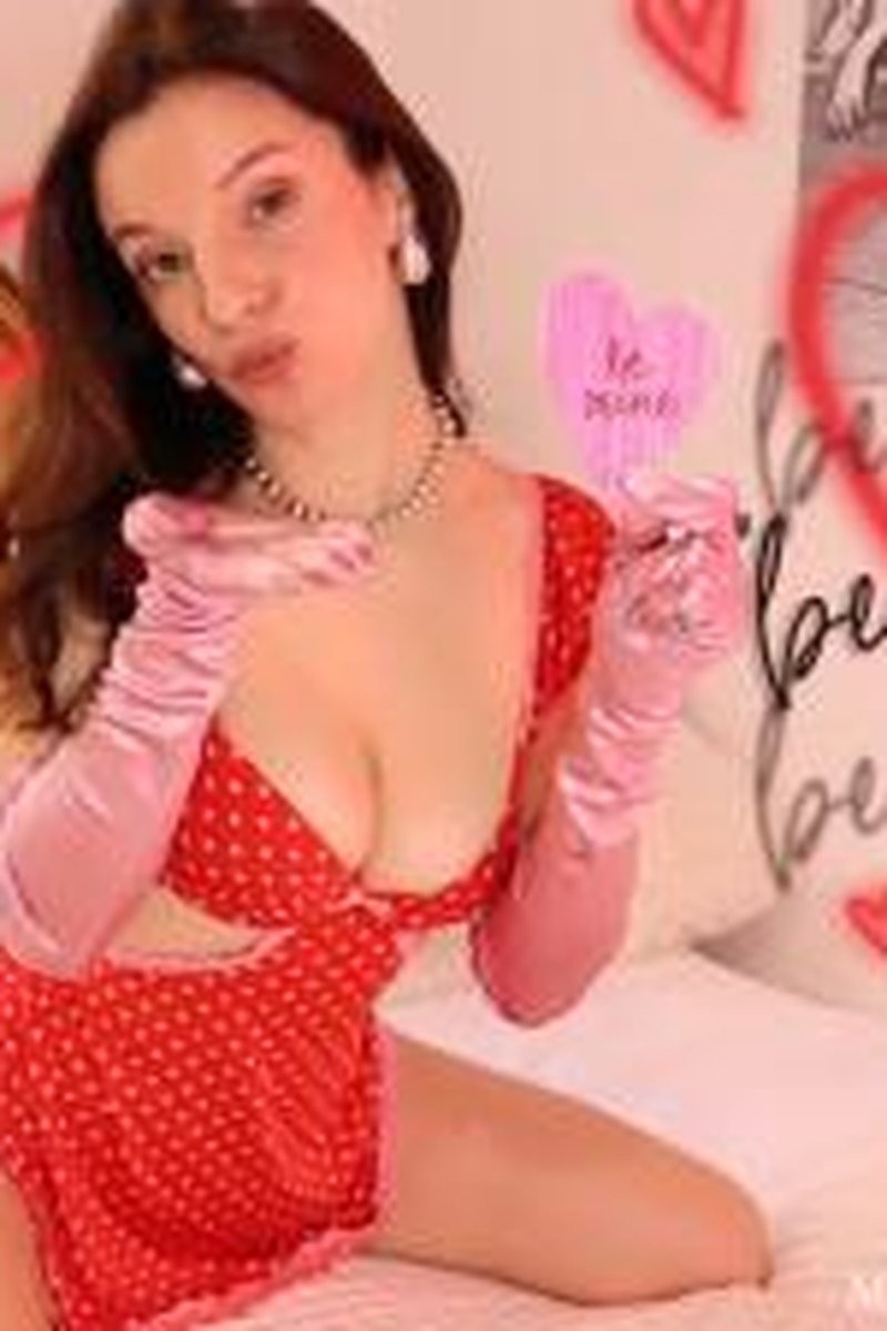 Be Mine! - Screenshot 1 of 4 - Domination