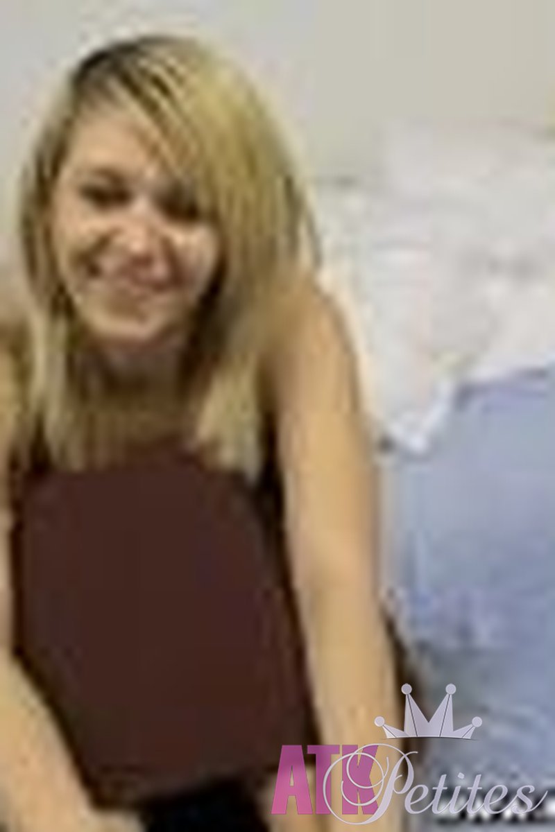 Ashlee - Interview - Screenshot 1 of 4 - Ashlee Ash036