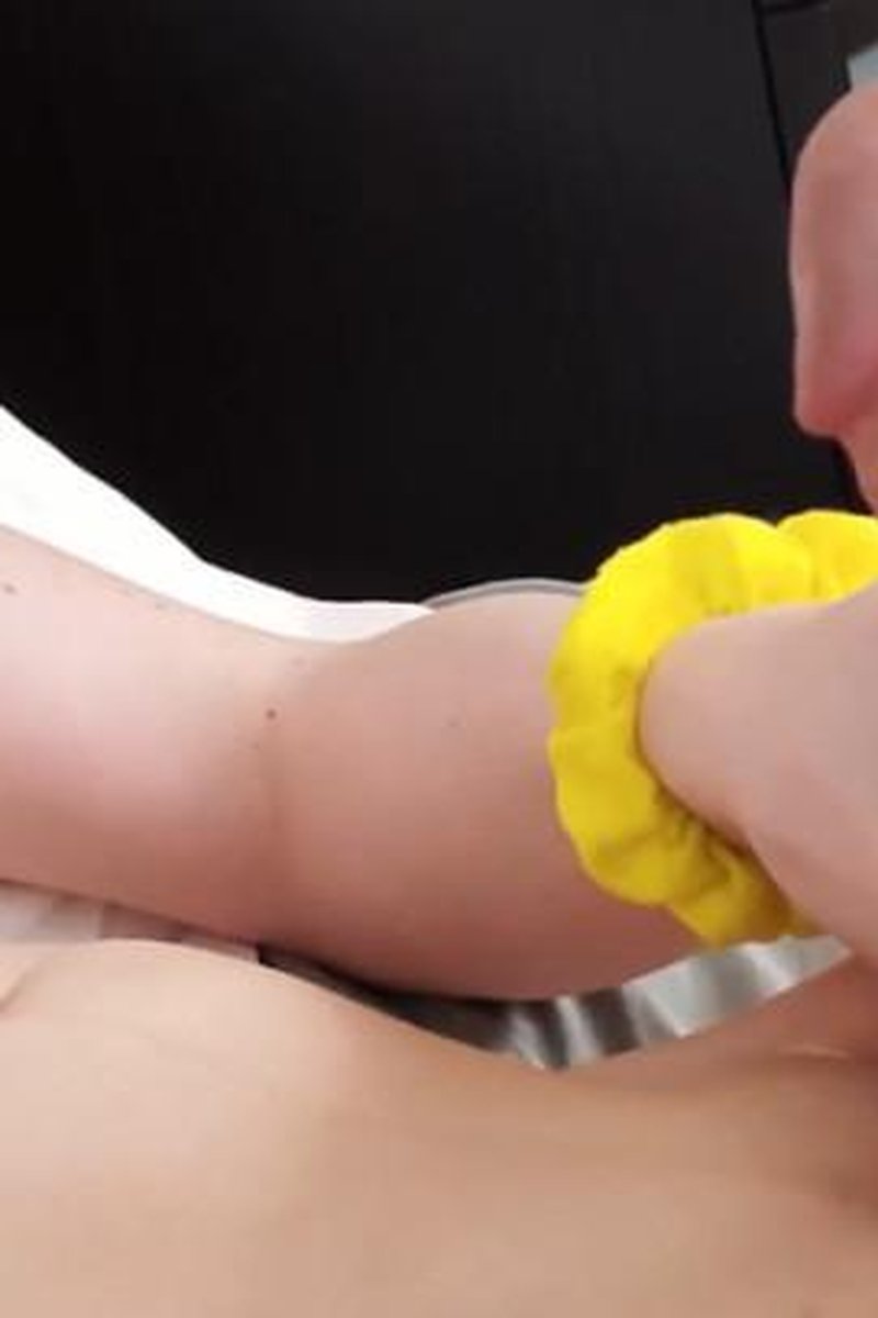Handheld Bed Play - Screenshot 1 of 4 - Cumshot