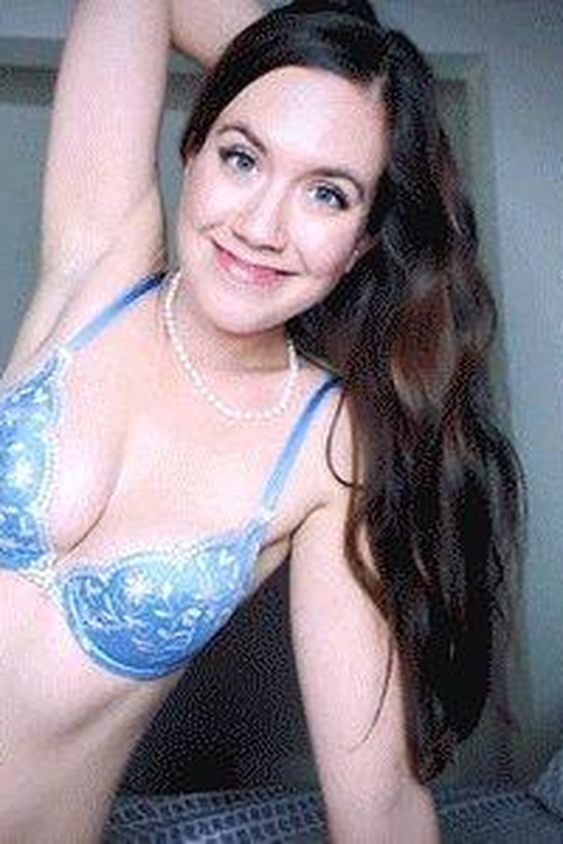 Cockwhore - Screenshot 1 of 4 - Anal Masturbation