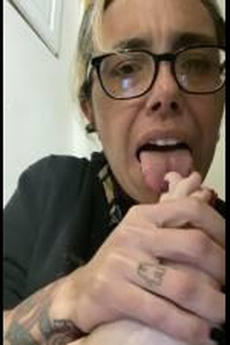 Self Toe Sucking - Screenshot 1 of 4 - Foot Fetish