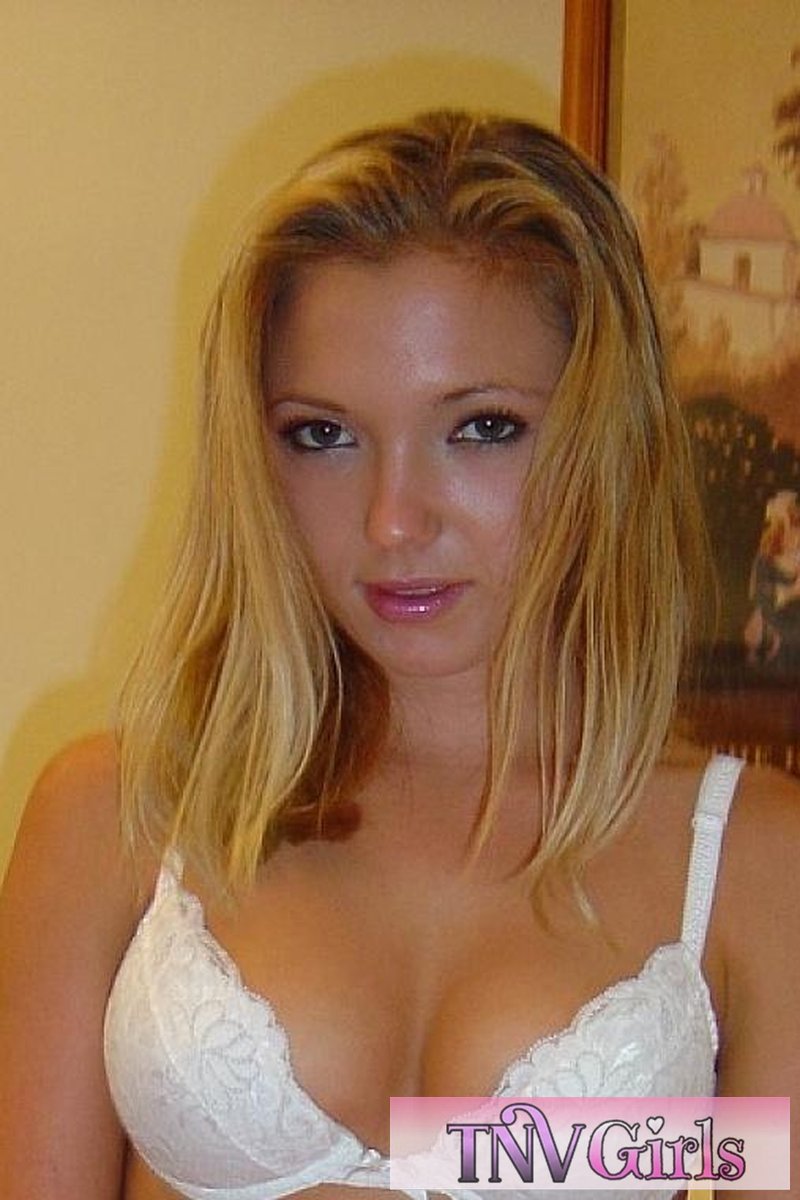 Amanda Highlights - Screenshot 1 of 4 - Babes