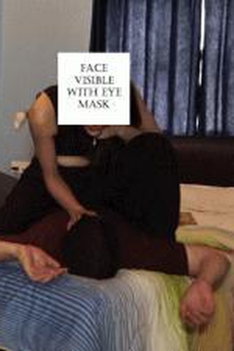 TP-iwantclipsindianmistressfemdom-indian-mistress-spitting-delivery-man-in-trouble-1