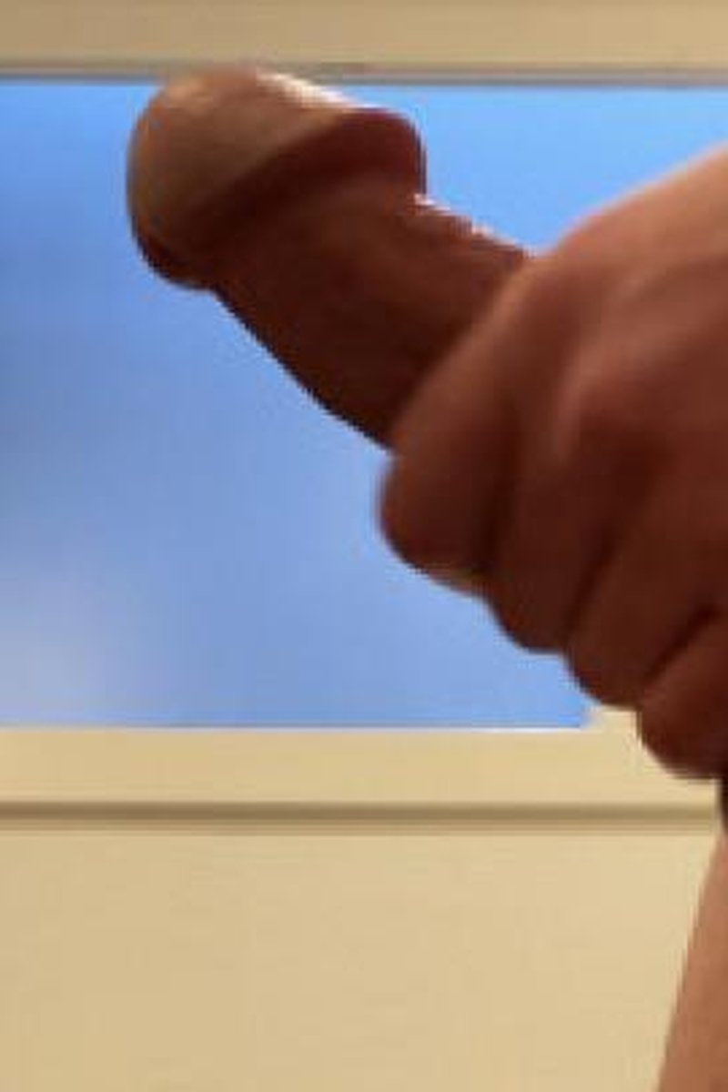 Bathroom Stroke - Screenshot 1 of 4 - Cumshot