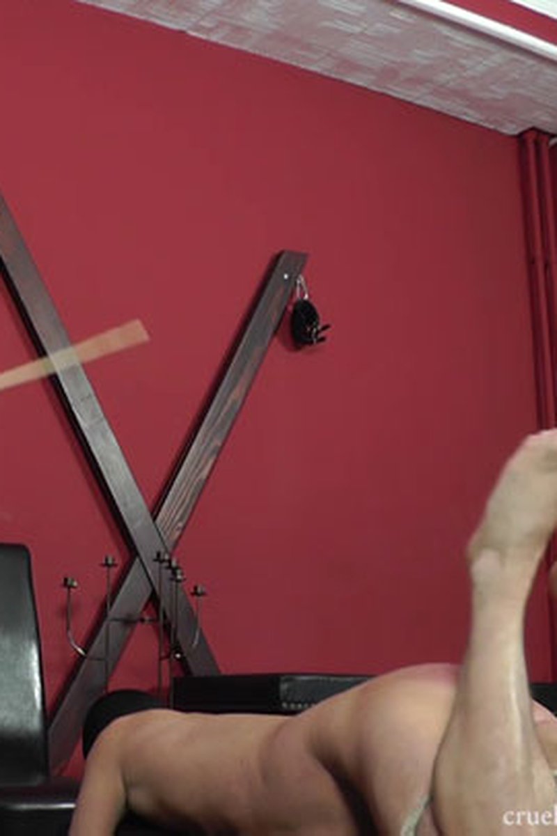 Just Because - Screenshot 1 of 4 - BDSM