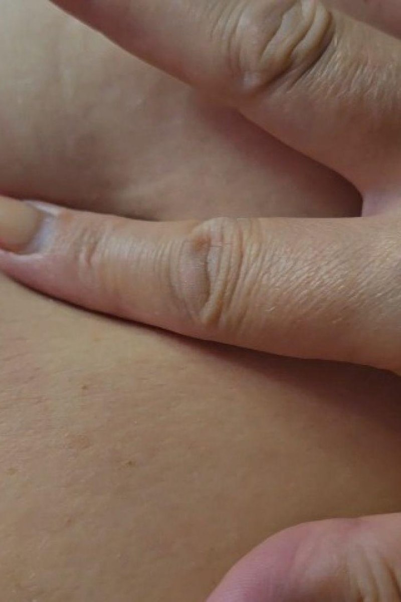 Belly Button Play - Screenshot 1 of 4 - Belly Fetish