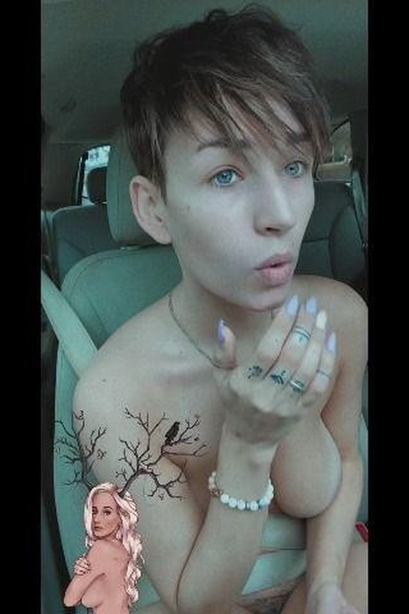 Driving Naked - Screenshot 1 of 4 - Humiliation
