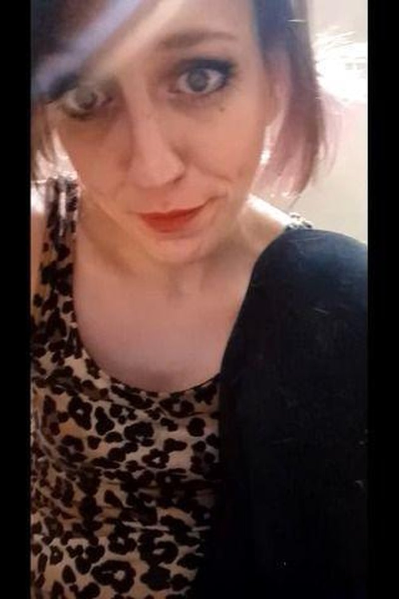 Button Sewing - Screenshot 1 of 4 - Absolute Strength