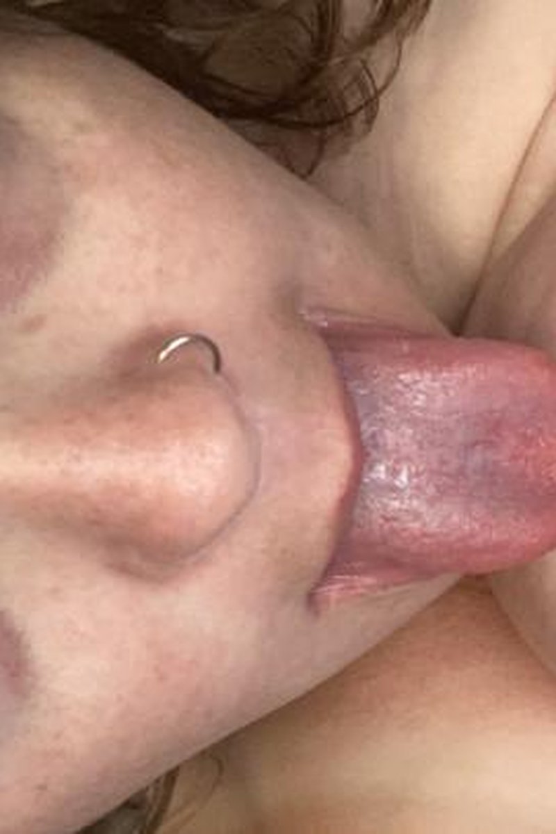 Showing Off - Screenshot 1 of 4 - Babes