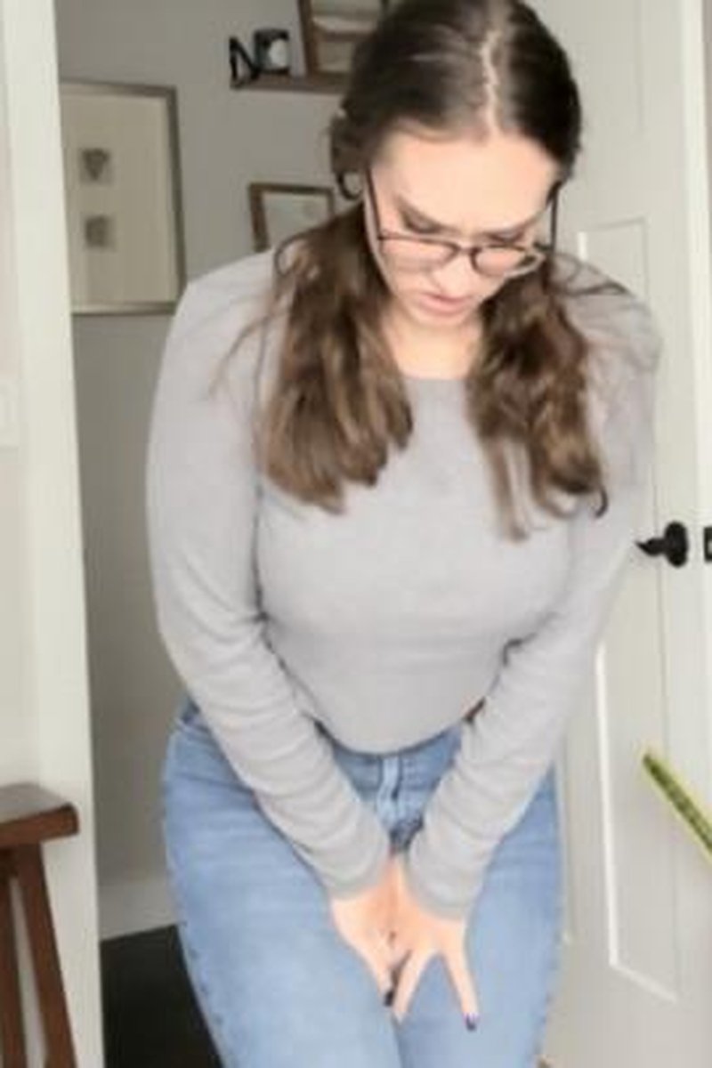 Pee Desperation - Screenshot 1 of 4 - Bathroom
